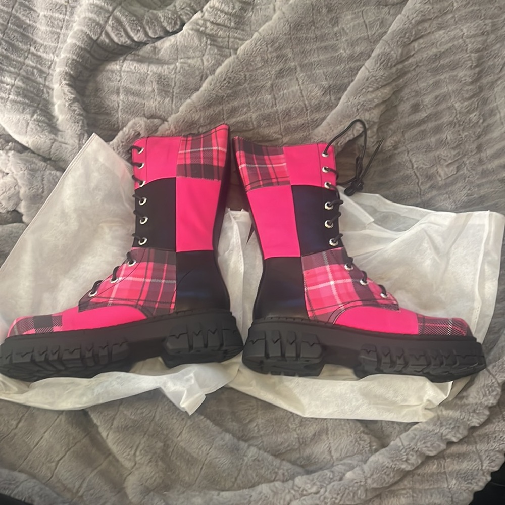 Dolls kill scream and shout boots - Picture 4 of 14